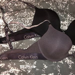 2 CK Bras!